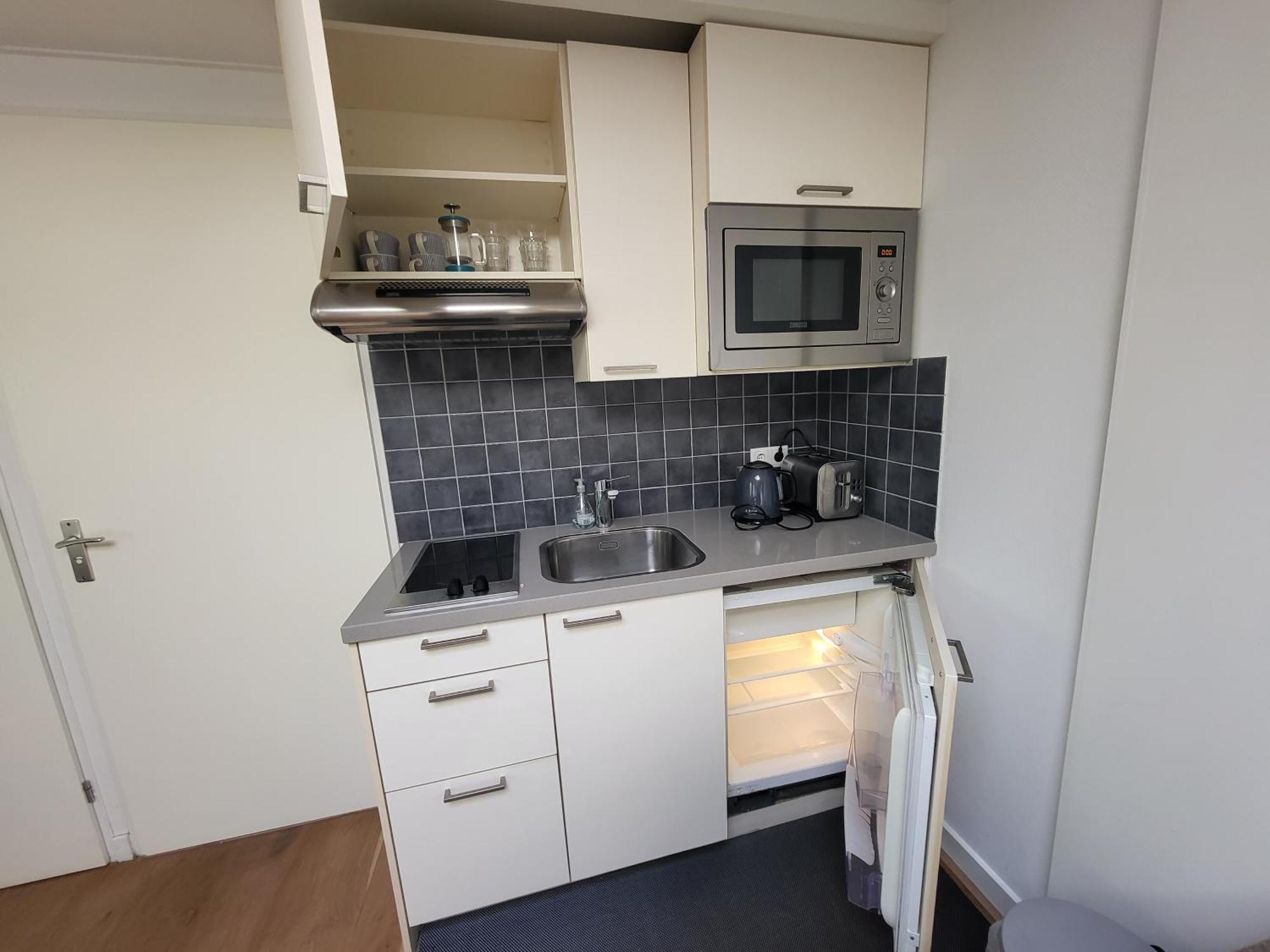 Spacious Private Guest House هيلْفِرسوم المظهر الخارجي الصورة